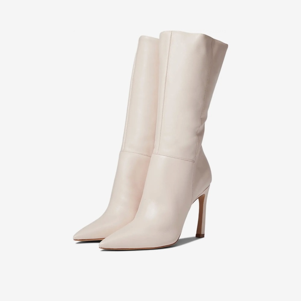 Schutz Boot, Pointy bootie size 8 NWT